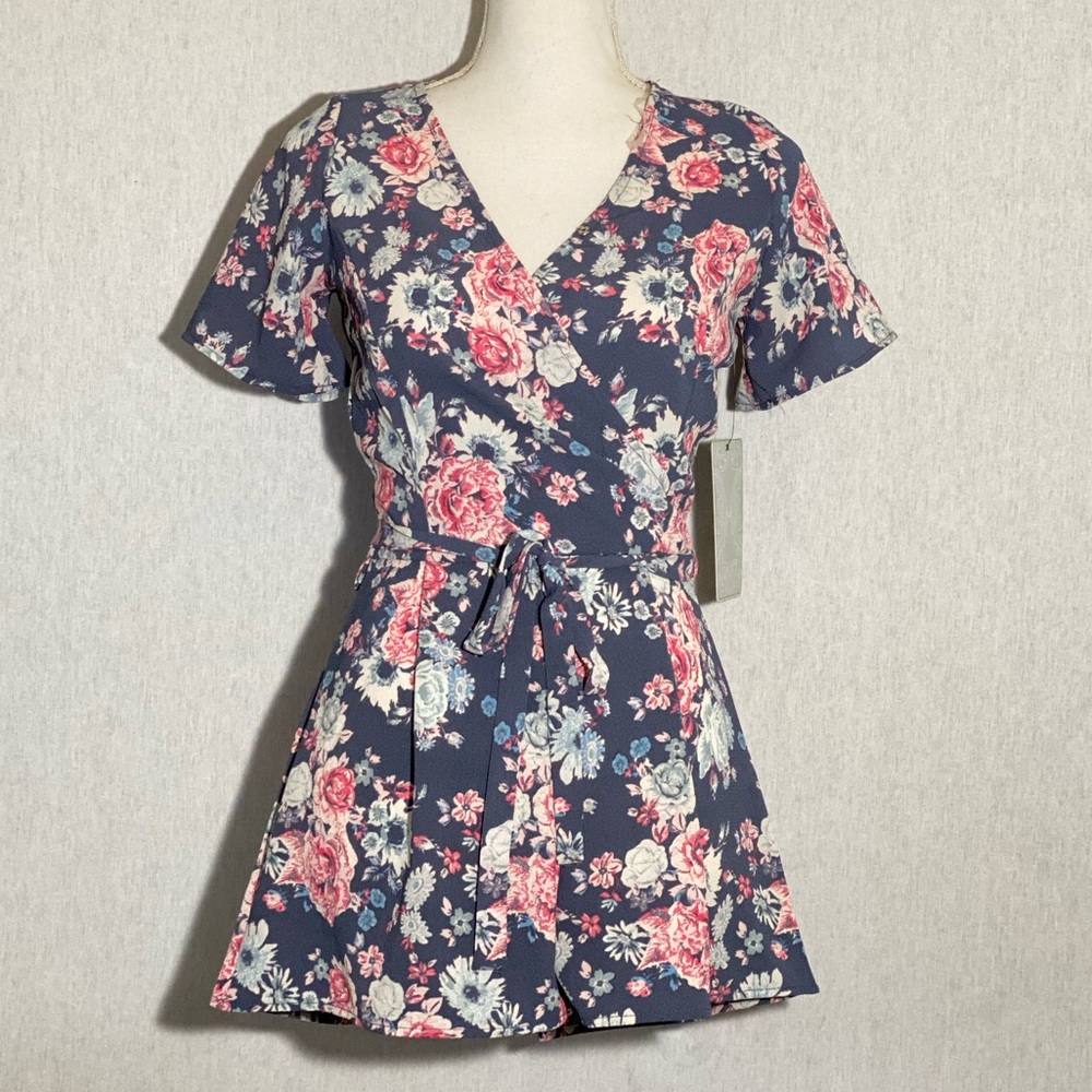 First kiss xl romper